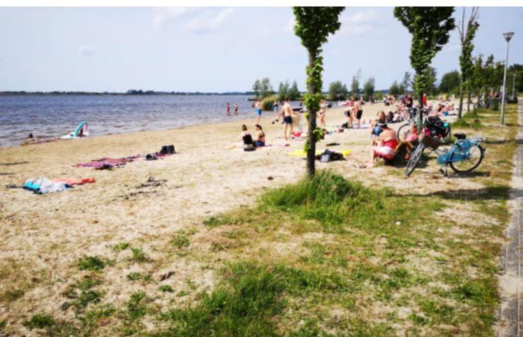 Sari Villa Steendam Exteriör bild